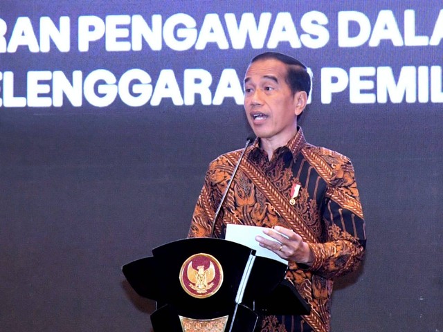 Presiden Joko Widodo secara resmi membuka Konsolidasi Nasional Badan Pengawas Pemilihan Umum (Bawaslu) RI yang digelar di Hotel Bidakara, Jakarta, pada Sabtu, (17/12/2022).  Foto: Dok. Rusman - Biro Pers Sekretariat Presiden