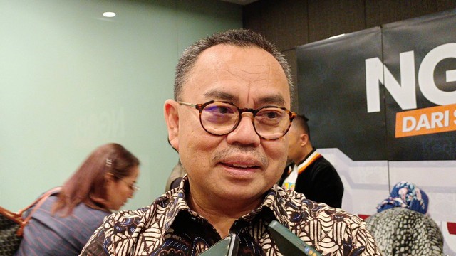 Mantan Menteri ESDM, Sudirman Said usai hadiri Diskusi Kedai Kopi, Minggu (18/12). Foto: Aprilandika Pratama/kumparan