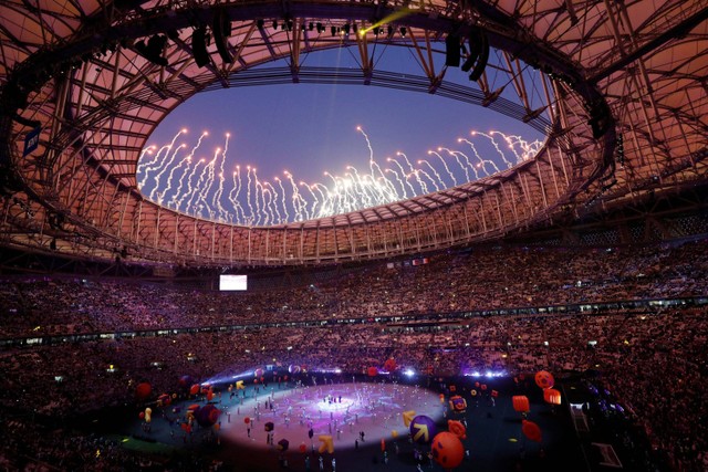 Pertunjukan Penutupan Piala Dunia 2022 Qatar di Stadion Lusail, Lusail, Qatar, Minggu (18/12).
 Foto: Molly Darlington/REUTERS