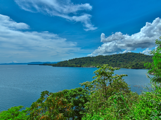 Ilustrasi pulau terbesar di Kepulauan Maluku. Sumber: www.unsplash.com.