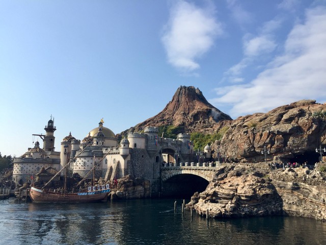 Harga tiket disneysea/Disneysea Park, Foto oleh Sarah Castaneda di Unsplash