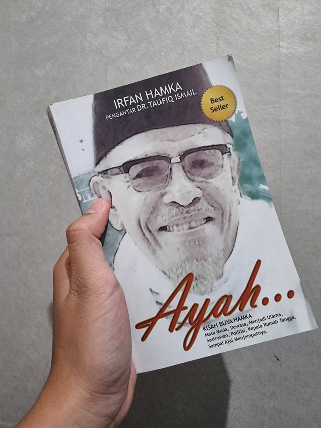 Pahlawan Nasional, Buya Hamka. Sumber Gambar: Buku Berjudul Ayah Karya Irfan Hamka