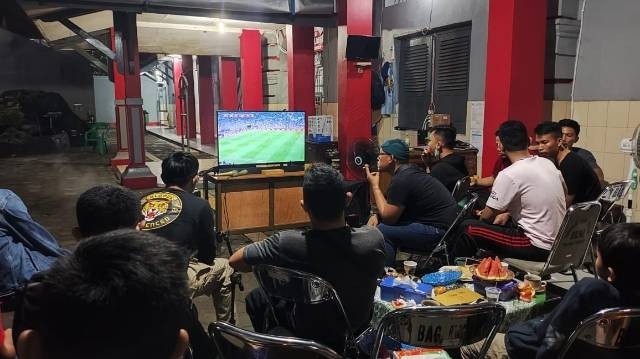 Acara nobar final piala dunia dihadiri oleh seluru petugas Lapas Tegal. Foto : Dok. Pribadi.