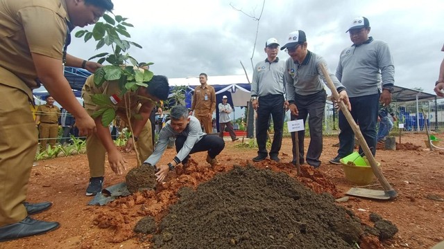 Peresmian lahan yang menjadi kawasan ruang terbuka hijau di Tembeling Tanjung, Bintan. Foto: Ismail/kepripedia.com