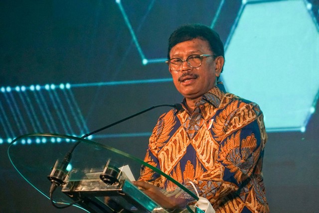 Menkominfo, Johnny G. Plate berbicara saat peluncuran Indeks Masyarakat Digital Indonesia 2022 di Jakarta pada Selasa (20/12/2022). Foto: Iqbal Firdaus/kumparan