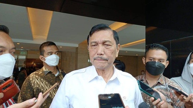 Menko Marinves Luhut Binsar Pandjaitan Usai Hadiri Acara Stranas PK, Jakarta, Selasa (20/12/2022). Foto: Aprilandika Pratama/kumparan
