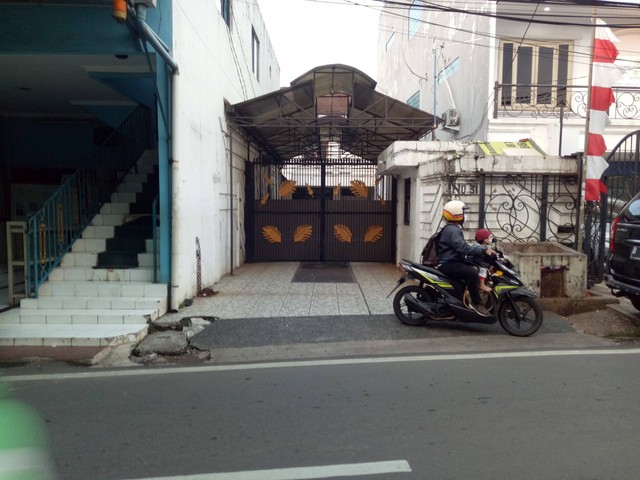 Rumah yang menjadi TKP penembakan  di Jalan Samali Nomor 31, Kalibata, Pancoran, Jakarta Selatan. Foto: Ananta Erlangga/kumparan