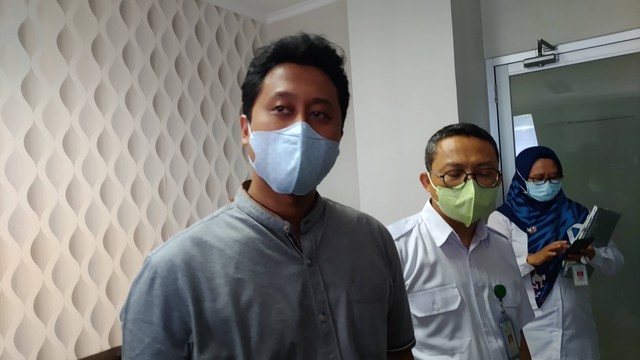 Tim Dokter Bedah Saraf RSUP Dr Sardjito dr Adiguno Suryo Wicaksono ditemui di RSUP Dr Sardjito, Rabu (21/12/2022). Foto: Arfiansyah Panji Purnandaru/kumparan