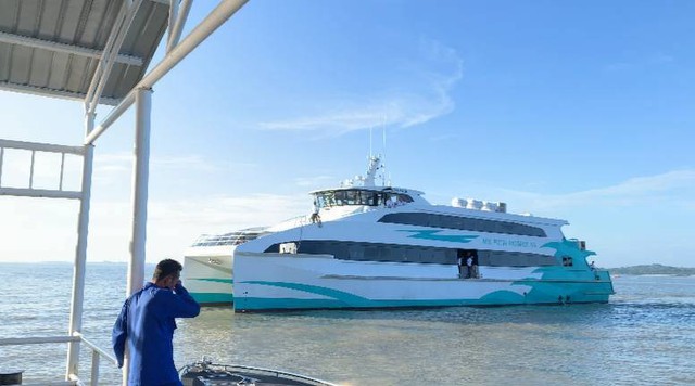 MV Putri Anggreni. (Foto: Edo/batamnews)