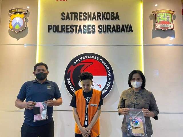 Kuli Bangunan Ditangkap Polrestabes Surabaya Usai Ambil Ranjau