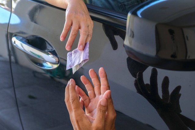 Ilustrasi pungutan liar. Foto: Shutterstock