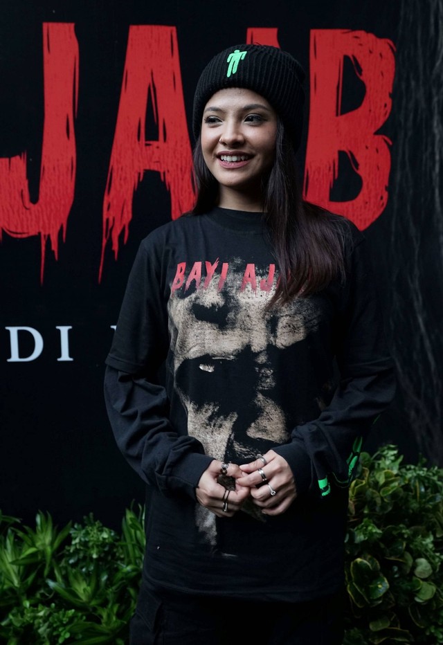 Sarah Fajira saat hadir media gathering film Bayi Ajaib di kawasan Duren Tiga, Jakarta, Rabu (21/12/2022). Foto: Agus Apriyanto