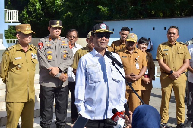 Menko Polhukam Mahfud MD mengunjungi Pos Pengamanan Pulau Terluar (Pamputer) di pulau Rondo, pulau terluar yang masuk dalam wilayah Sabang, Aceh. Foto: Humas Pemkot Sabang, Aceh