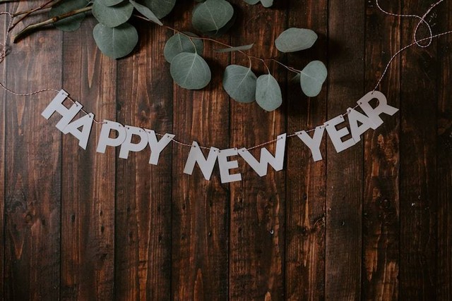 ucapan happy new year dalam bahasa inggris. sumber foto : unsplash/kelly.