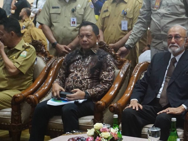 Mendagri Tito Karnavian saat memberikan pengarahan kepada kepala daerah di Aceh. Foto: Zuhri Noviandi/kumparan