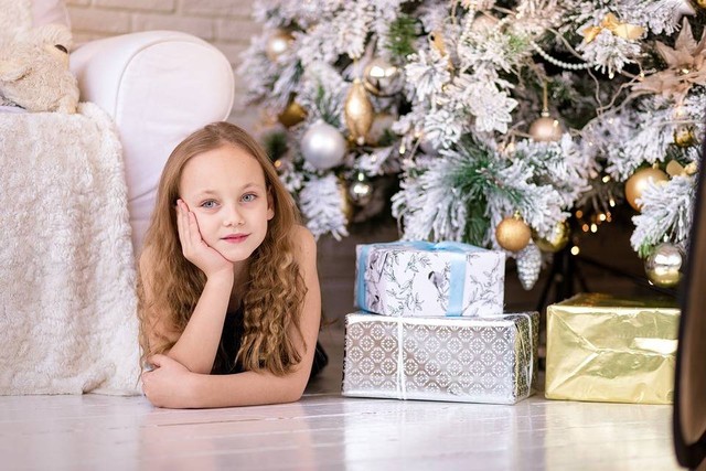 https://pixabay.com/id/users/gilmanshin-531669/ - sebutkan hadiah yang cocok untuk anak-anak kalau kamu tidak tinggal bersama mereka