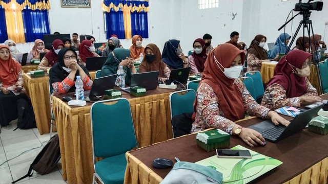 P3M Universitas 'Aisyiyah Surakarta gelar workshop penulisan proposal penelitian dan pengabdian pada Senin (19/12) lalu. (Foto: Dokumentasi P3M Universitas 'Aisyiyah Surakarta)