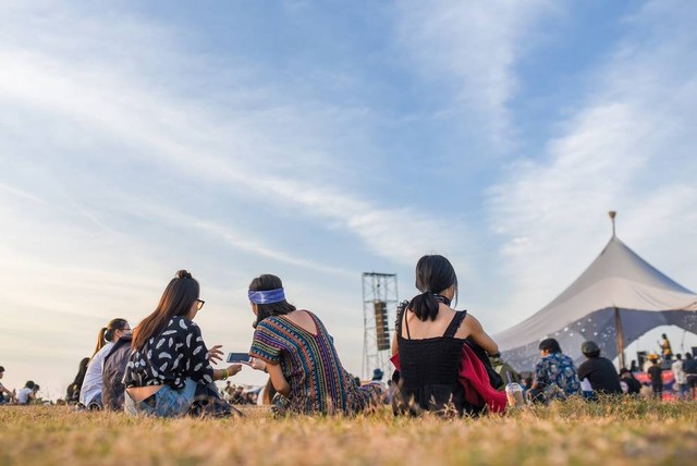 ilustrasi nonton konser. Foto: Shutterstock.