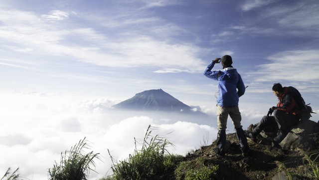 Kata-kata Pendaki Gunung, Penuh Tantangan dan Motivasi, foto: Unsplash/Bayu Syaits