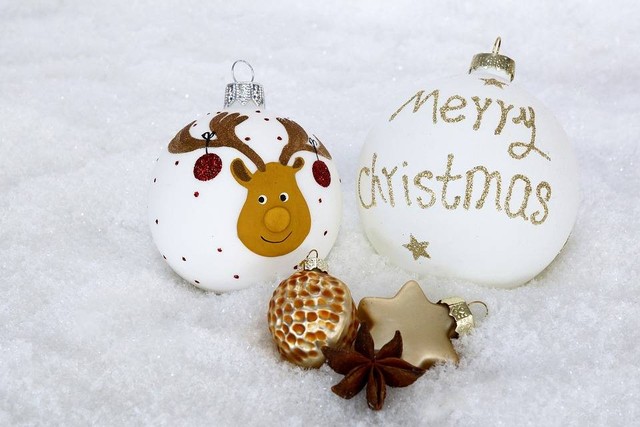 https://pixabay.com/id/users/anncapictures-1564471/ - twibbon natal 2022
