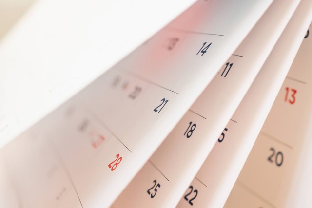 Ilustrasi kalender. Foto: Kwangmoozaa/Shutterstock.