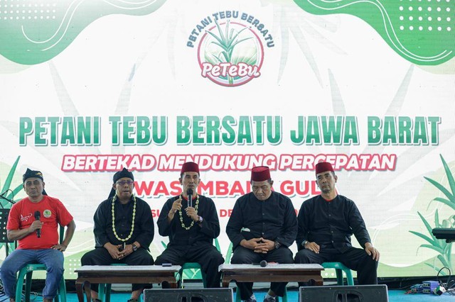 Relawan Tebu Bersatu (Petebu) Ganjar gelar sarasehan bersama petani tebu se-Subang, Jawa Barat untuk mewujudkan swasembada gula nasional. Foto: Dok. Istimewa