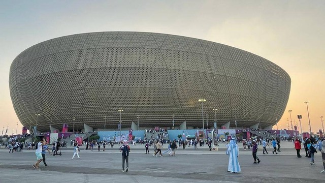 Stadion Lusail yang ikonik. Foto: Arifin Asydhad/kumparan