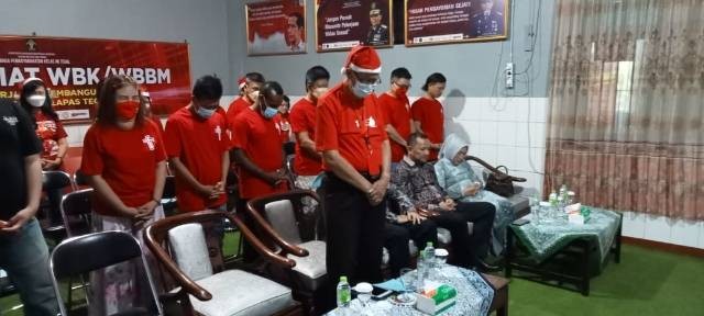 Acara misa natal di Lapas Tegal bersama Gereja Bethel Indonesia. Foto : Dok. Pdibadi.