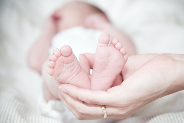 Ilustrasi perawatan kulit bayi baru lahir. Foto: Pexels 