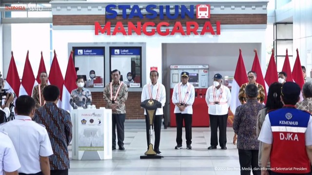 Presiden Jokowi meresmikan Stasiun Manggarai Tahap I, Jakarta, Senin (26/12/2022). Foto: Youtube/Sekretariat Presiden