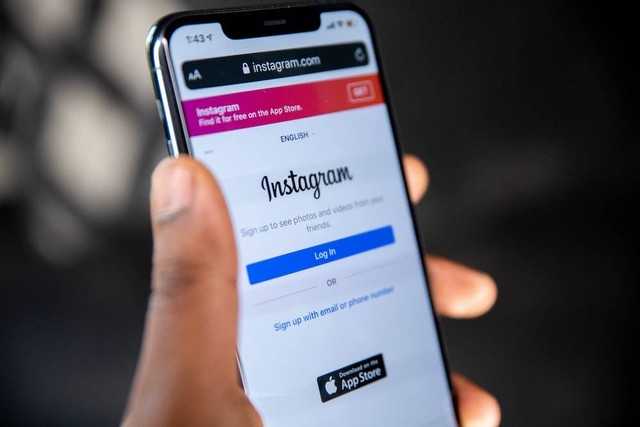 Ilustrasi halaman login Instagram. Foto: Unsplash.com