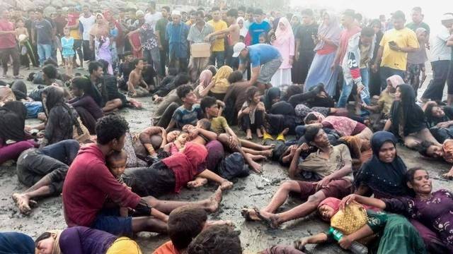 Polda Aceh melaporkan data pengungsi Rohingya yang mendarat di Pantai Ujong Pie Laweung, Kecamatan Muara Tiga, Kabupaten Pidie, Senin (26/12/2022) sore berjumlah 185 orang. Foto: Dok. Polisi