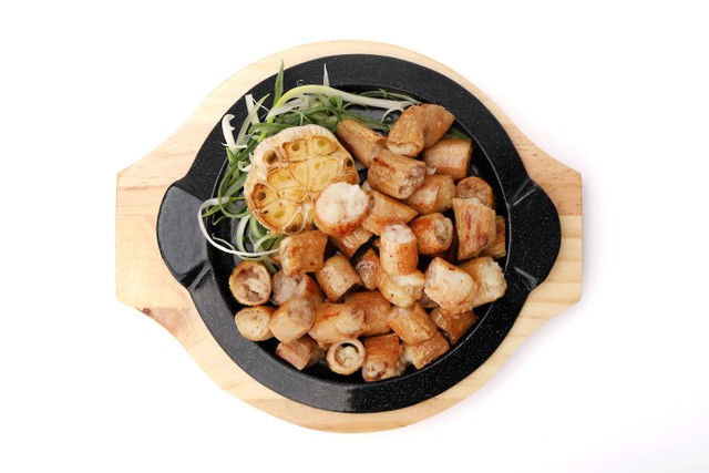 Ilustrasi daechang, makanan khas Korea yang viral. Foto: winni-design/Shutterstock