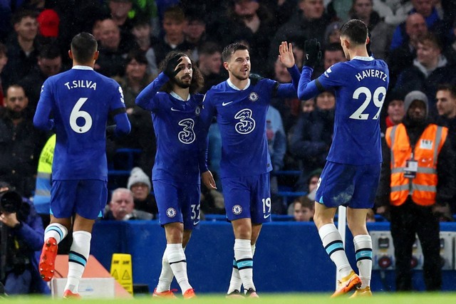 Selebrasi pemain Chelsea usai mencetak gol ke gawang AFC Bournemouth pada pertandingan lanjutan Liga Inggris di Stamford Bridge, London, Inggris. Foto: David Klein/REUTERS