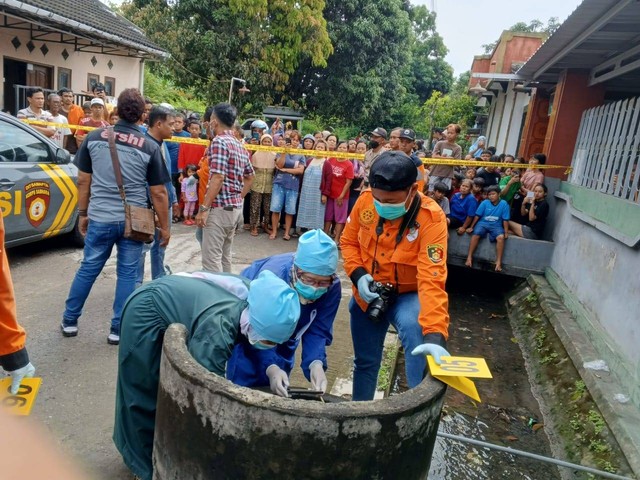 Seorang Pemulung Temukan Mayat Bayi di Tempat Sampah Bantul | kumparan.com