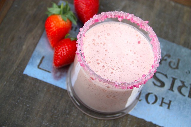Cara Membuat Milk Shake Strawberry ala Korea | kumparan.com