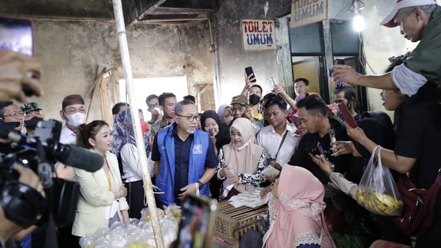 Mendag Zulkifli Hasan meninjau Pasar Natar di Kabupaten Lampung Selatan, Provinsi Lampung, Rabu (28/12/2022). Foto: Kemendag RI