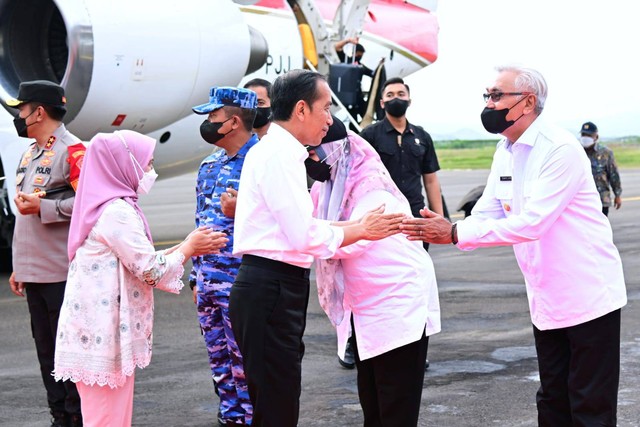 Presiden Joko Widodo melakukan kunjungan kerja ke Nusa Tenggara Barat. Foto: Muchlis Jr/Biro Pers Sekretariat Presiden