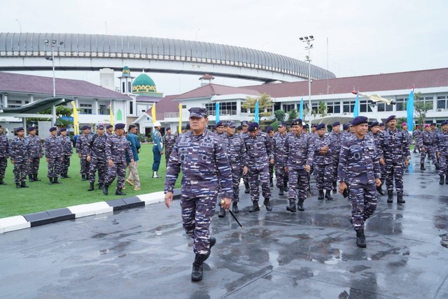 Yudo Margono Serahkan Jabatan KSAL Ke Muhammad Ali Melalui Admiral ...