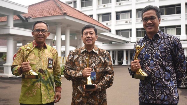 Diserahkan Wapres, Pertamina Borong 20 PROPER Emas Dan Raih Green ...