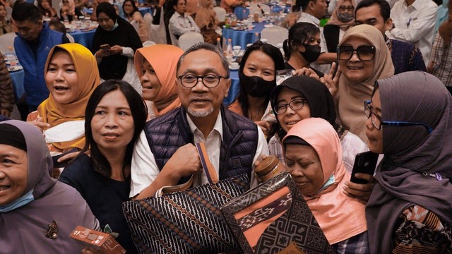 Zulkifli hasan saat kunjungan kerja ke Kendal, Jawa Tengah. Foto: Dok. Tim Mendag Zulhas