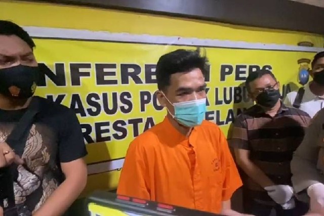 Iwan, pelaku pembunuhan suami siri mantan istrinya mengaku tak menyesal dengan tindakannya. (Foto: tangkapan layar video)