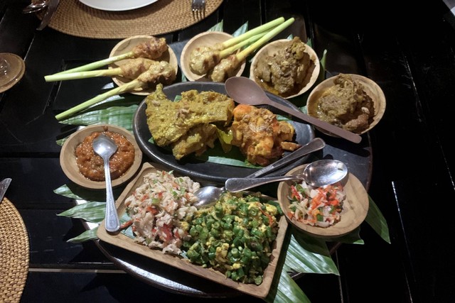 Hidangan Bali Restuffle di Hotel Novotel Bali Benoa. Foto: Rinjani Meisa/kumparan