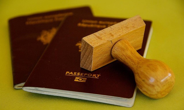 Ilustrasi artikel surat kuasa pengambilan paspor adalah, Gambar oleh jacqueline macou dari Pixabay