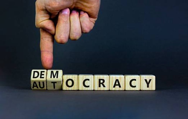 Tulisan Demokrasi sumber :Pixabay.com