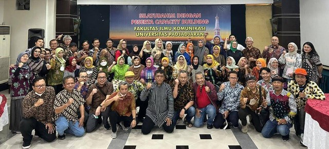 Dr Aqua Dwipayana Siapkan Acara Hormati Para Dosen FIKOM Unpad di Yogyakarta