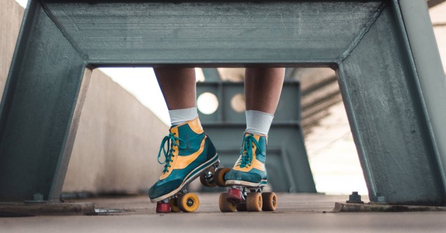 Ilustrasi roller skate. Foto: Unsplash/Quinton Coetzee.