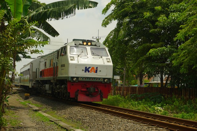 Cara Naik Kereta Api Jarak Jauh, Foto Hanya Ilustrasi: Unsplash/muhammad arief