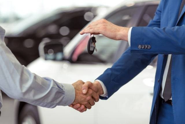 Cara menjual mobil, Foto: Shutterstock.