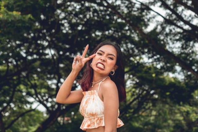 Ilustrasi Bio Second Account Nyindir yang Keren. Foto: Unsplash.